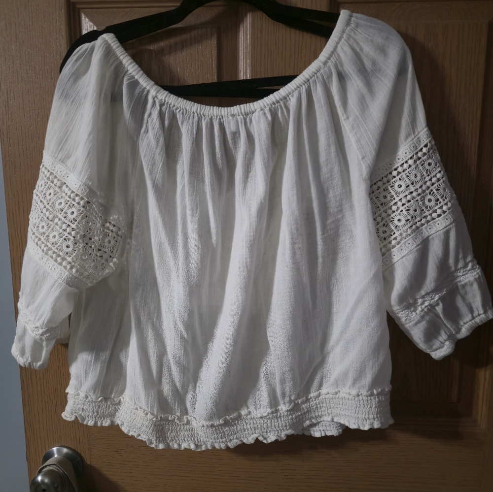 Abercrombie & Fitch Cream Top - Picture 2 of 3